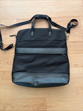 Targus Black Nylon Laptop Tote with Gold Hardware